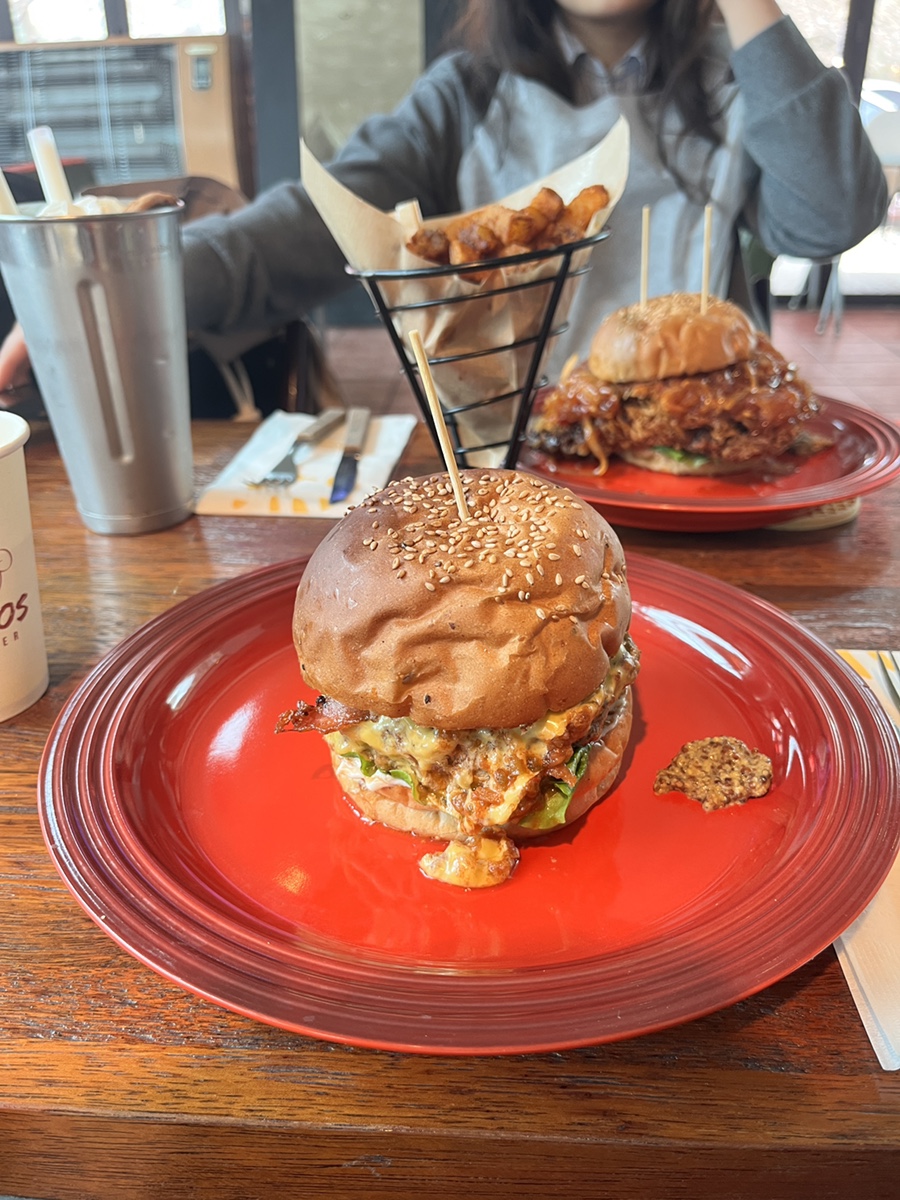 The Best Burgers in Korea (2026 Korea Burger Championship Winners) - Korea food guide by Woongie